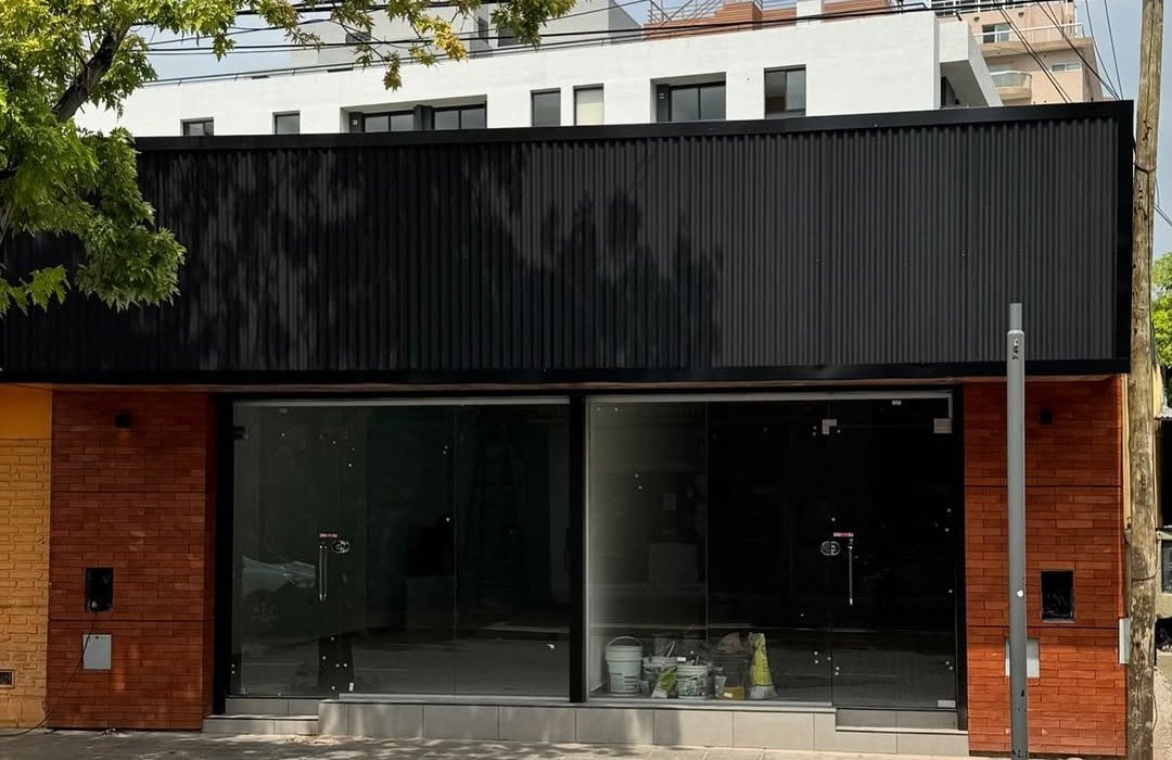 Fachada de los locales remodelados en Villa Carlos Paz