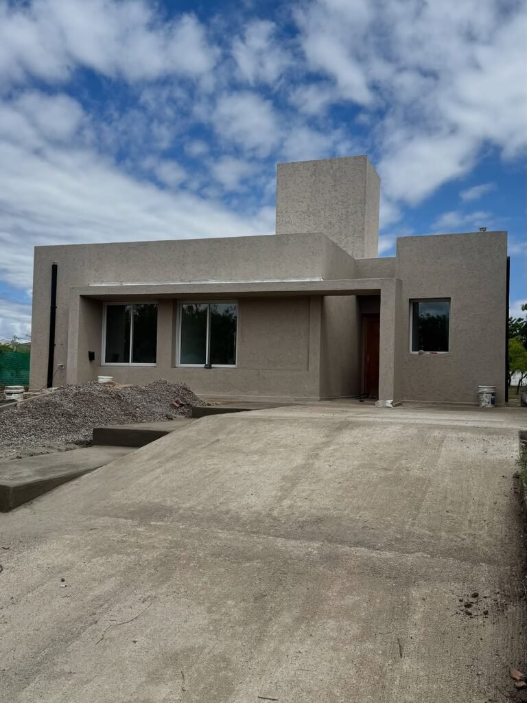 Vivienda terminada en obra gris